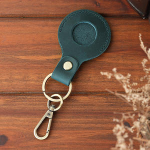 Étui de protection léger en cuir véritable anti-rayures pour Apple AirTag, résistant aux chocs et à la poussière avec protection intégrée pour AirTag - Product Image 4