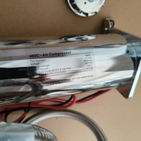 Compresseur d'air Viair 48043 12V 24V DC 3/8" 100% Duty 480C 12-Volt Stealth Stock Chrome Constant Duty 200 PSI X480 X480C