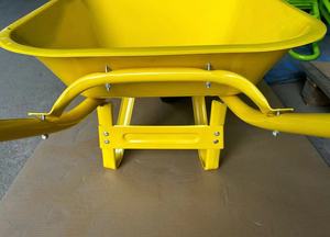 Brouette Robuste avec Châssis à Structure Renforcée pour Jardinage et <span class=keywords><strong>Construction</strong></span> 65 L WB6200 - Product Image 6