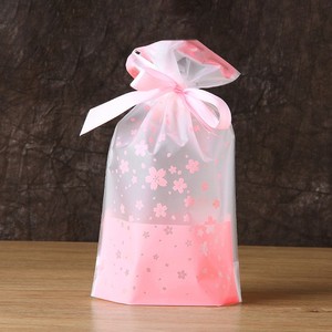 Sac à cordon portable et mignon avec ruban, idéal pour les emballages cadeaux de Noël et du Nouvel An, pochette pour pâtisseries et biscuits. - Product Image 4