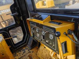 Cat D6G Bulldozer à chenilles d'origine d'occasion - Product Image 4