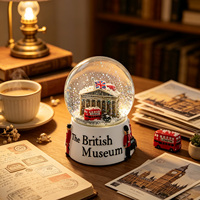 Souvenir artisanal en résine, globe à neige personnalisé du Musée britannique de Londres, globe à neige en verre avec figurine de bus londonien, cadeau touristique