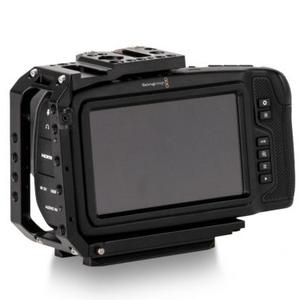 La demi-cage de caméra TA-T01-HCC pour BMPCC 4K/6K minimise l'usure sur les supports de nombreux autres accessoires - Product Image 5