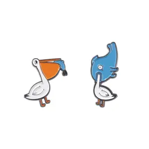 Stock Lovely Cartoon Animal Bird Fish Enamel Pin Brooch Funny Lapel Clothes Pin Metal Badge Backpack Hat Women Pin