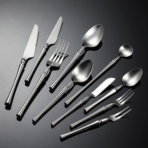 Tùy Chỉnh 304 Thép Không Gỉ Sáng Nhỏ Hoang Dã Eo Bít Tết Dao Và Nĩa Hộ Gia Đình Bắc Âu Phương Tây Bộ Đồ Ăn Muỗng - Product Image 1