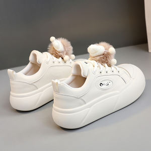 LYKU Zapatillas Planas de Moda Transpirables para Mujer, Estilo Lindo, para Otoño y Verano, Casuales para Estudiantes, Hechas en Zhejiang, China - Product Image 3