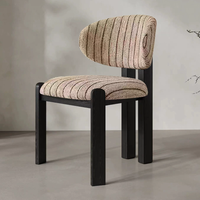 Chaise de salle à manger en bois massif de style rétro français avec dossier incurvé et assise en tissu pour restaurant et hôtel (vente en gros)