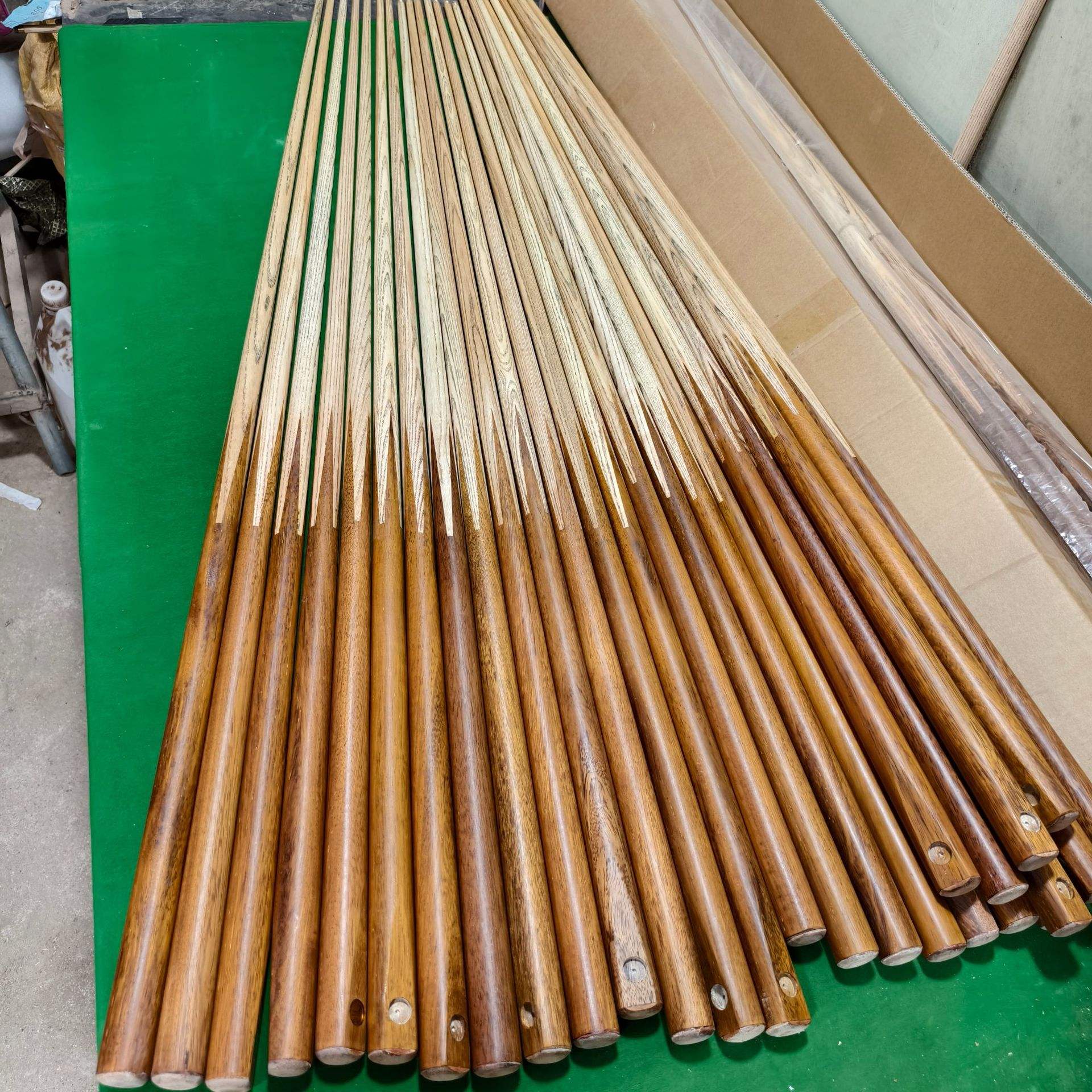 Clubes comunes en el salón de billar.