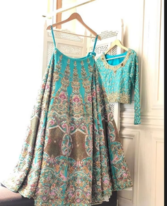 ATIYA LIBAS Robe de mariée traditionnelle indienne/pakistanaise Lehenga Choli en acétate pour femmes Broderie Zardozi lourde pour - Product Image 5