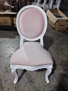 Chaise fantôme <span class=keywords><strong>de</strong></span> mariage <span class=keywords><strong>de</strong></span> fête d'événement <span class=keywords><strong>de</strong></span> <span class=keywords><strong>location</strong></span> <span class=keywords><strong>de</strong></span> salle à manger King Royal en plastique empilable <span class=keywords><strong>de</strong></span> couleur noire - Product Image 2