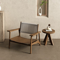 Fauteuil lounge en bois massif style Wabi-Sabi avec dossier en corde tressée à la main, durable pour salon et hôtel