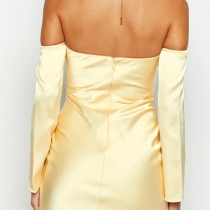 Vestido Mini de Satén Amarillo al por Mayor, Elegante y Sexy, Ropa de Mujer de Lujo OEM 2025 - Product Image 2