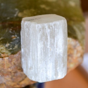 Piedra de Selenita Natural al por Mayor, Cristal Blanco en Bruto para Sanación, Reiki, Decoración del Hogar y Regalos - Product Image 4