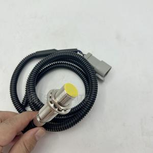 เซ็นเซอร์ตรวจจับวัตถุแบบเหนี่ยวนำ Senwei รุ่น 70180312 ขั้วต่อแบบสกรู ป้องกันสัญญาณรบกวน ชุบโครเมียม ทำจากทองเหลือง สำหรับอะไหล่รถขุด - Product Image 2