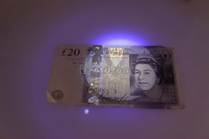 365nm OEM-Währungs detektor UV-Taschenlampe AA Batterie betriebene UV-Langwellen-UV-Taschenlampe - Product Image 2