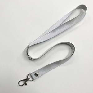 Cordones Personalizados de Sublimación con Transferencia de Calor de Primera Calidad, Cordón Ligero para el Cuello con Accesorios Personalizados - Product Image 5