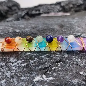 Natürlicher Kristall Regenbogen Yoga Heilung sener gie Sieben 7 Chakra Stein Selenit Stick für den Großhandel