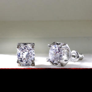 Pendientes de Oro con Diamantes de 8mm, Corte Brillante Redondo, Color G Natural, Joyería Minimalista para Mujer, Uso Diario - Product Image 5