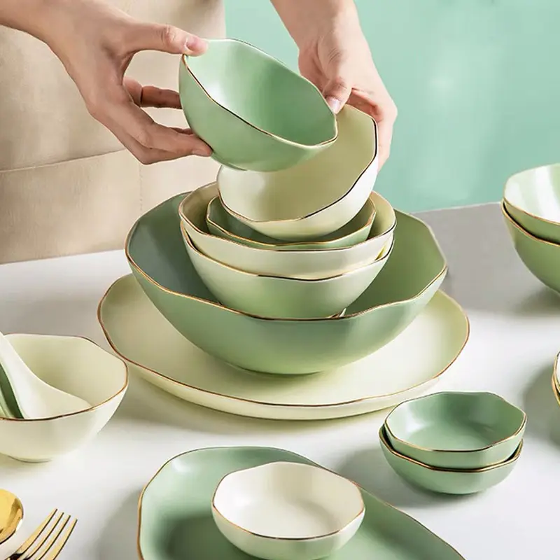 Wholesale Luxury Porcelain White Nordic Style Tableware Bowls Spoons Dinnerware Set