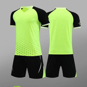 <span class=keywords><strong>Maillot</strong></span> de football personnalisé pour hommes avec coupe automatisée et broderie de flocage Vêtements de football - Product Image 4