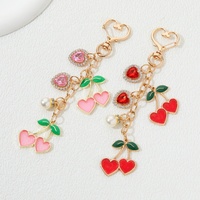 Y2K Vintage Cherry Heart Emaille sleutelhanger Zinklegering Parel Fruit sleutelhanger Cadeau voor vrouwen Meisjes Verjaardag Groothandel