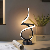 Lampe de table LED moderne et personnalisée pour la maison salon chambre restaurant hôtel abat-jour en métal prix d'usine pour l'éclairage de décoration