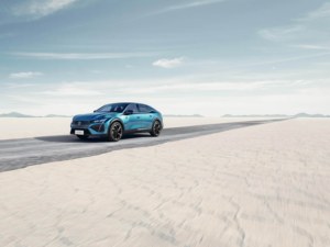 2025 <span class=keywords><strong>Peugeot</strong></span> 408x China nuevo Turbo gasolina sedán R18 neumático caja de cambios automática FWD Drive cámara trasera ACC crucero izquierda Metal oscuro - Product Image 6