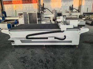 Máquina de Corte Industrial con Cuchilla Vibratoria, para Tela/Cuero/Material Compuesto - Product Image 4