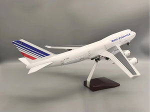 Modelo de Avión de Resina a Escala 1/150 de 47 cm de Air France <span class=keywords><strong>Boeing</strong></span> <span class=keywords><strong>747</strong></span>-<span class=keywords><strong>400</strong></span> con Luces LED y Tren de Aterrizaje, Coleccionable - Product Image 4