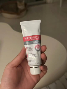 Crème de Laboratoires 40ml Éclaircissante Peel-Off Infusée au Collagène, Rétinol, Acide Kojique <span class=keywords><strong>et</strong></span> Ginseng Élimine les Taches Brunes - Product Image 6