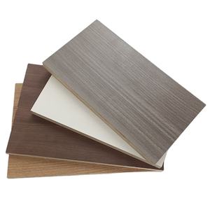 Láminas de <span class=keywords><strong>contrachapado</strong></span> de melamina de 1220x2440mm, compre láminas de <span class=keywords><strong>contrachapado</strong></span> de melamina, madera marina, <span class=keywords><strong>contrachapado</strong></span> de melamina para muebles de Argelia - Product Image 1