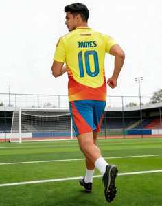 批发新款国家队足球球衣定制速干足球衫哥伦比亚主场版 # 10号球衣，用于比赛训练和球迷支持 - Product Image 4