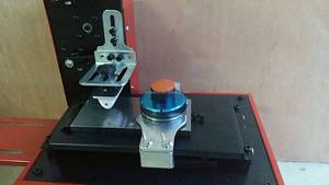 Tampon plat à vitesse rapide boîte de bouteille en plastique PET machine d'impression par tampon date d'expiration du lot machine de codage - Product Image 4