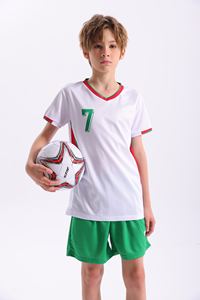 Abbigliamento da <span class=keywords><strong>calcio</strong></span> in poliestere di alta qualità maglia da <span class=keywords><strong>calcio</strong></span> rossa verde personalizzata retrò Kit da <span class=keywords><strong>calcio</strong></span> per bambini <span class=keywords><strong>pantaloncini</strong></span> da ragazzo - Product Image 4