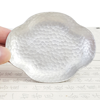 Sous-verre en métal écologique à motif marteau losange, design classique, résistant à la chaleur, pour tasses, collations et bonbons