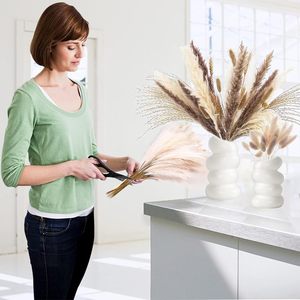 Vase en porcelaine blanche fait main, style nordique simple, décoration moderne et créative pour salon, vase en forme de beignet, ornements pour la maison - Product Image 5