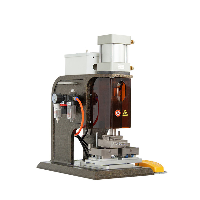 Wholesale High Quality Angular Corner 50x50mm Pneumatic Photo Fridge Magnet Button Maker Button Making Machine Press