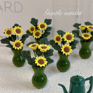 Prix inférieur Maison De Poupée Miniature <span class=keywords><strong>En</strong></span> <span class=keywords><strong>Pot</strong></span> Tournesols Résine Artisanat Fleur Miniatures Ornements De Jardin Casa De Bonecas - Product Image 3