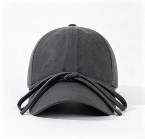 หมวกเบสบอลผ้าฝ้ายวินเทจสำหรับผู้หญิง ดีไซน์พู่ผูกเก๋ไก๋ หมวกทรงลำลองแบบ Dad Hat ปรับขนาดได้ หมวกกันแดดเนื้อนุ่มสำหรับกิจกรรมกลางแจ้ง - Product Image 1