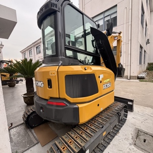 รถขุดขนาดเล็ก XCMG รุ่น XE35U แบบไม่มีส่วนท้าย ขับเคลื่อนด้วยระบบไฮดรอลิก พร้อมบูมหมุนได้ เหมาะสำหรับงานขุดดินในพื้นที่ใต้ดินและงานวิศวกรรมในเขตเมือง - Product Image 2