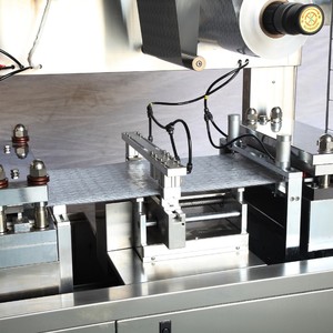 Macchina per Confezionamento Blister con <span class=keywords><strong>Film</strong></span> PVC Stampato Personalizzato, per Uova di Cioccolato con Sorpresa e Giocattolo - Product Image 6
