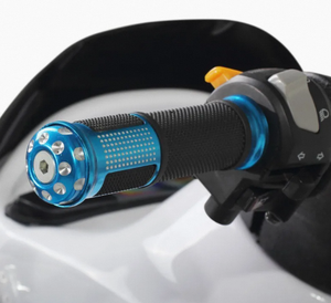 Nouveaux bateaux d'assaut haute vitesse 1300cc personnalisables OEM/ODM et jet-skis de sport nautique pour sites touristiques - Product Image 2