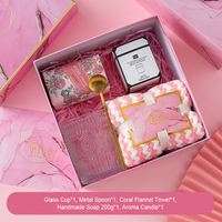 Nouvelle idée de produit 2024, ensemble pour femmes cadeau de fête des mères gadget mini ventilateur avec parapluie bouteille d'eau serviette coffret cadeau pour femmes/