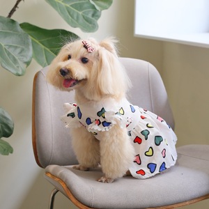 Robe mignonne à imprimé cœur et manches courtes, adaptée aux chats et aux chiens, parfaite pour toutes les saisons. Conception sans manches pour animaux de compagnie - Product Image 2