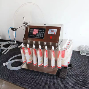Machine de remplissage de sacs semi-automatique 6-12, adaptée pour le remplissage d'eau et de boissons gazeuses - Product Image 6