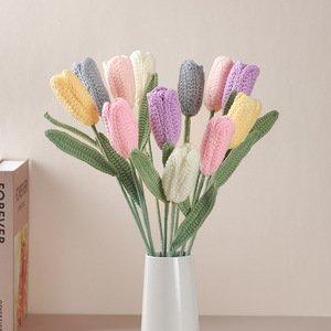 Tulipán Tejido a Mano, Flor de Ganchillo, Flor Eterna, Regalo para el Día de San Valentín, Tulipanes Individuales - Product Image 1