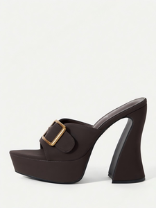 <span class=keywords><strong>Sandales</strong></span> mules à plateforme marron foncé pour femmes, bout pointu, talon incurvé de 13 cm, large sangle, boucle dorée, en similicuir PU léger, style Y2K - Product Image 2