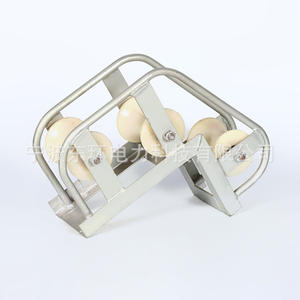 Poulie de pose de câbles en alliage d'aluminium, triple port de conduit en nylon, poulie de tête de puits avec tête de puits pour la gestion des câbles - Product Image 3