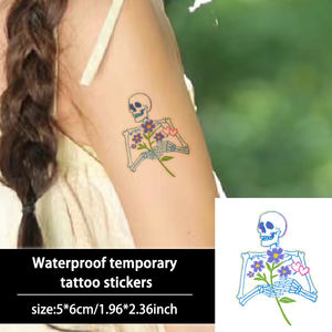 Tatuaggi colorati temporanei adesivi teschio e motivo floreale tatuaggi impermeabili adatti per viso, braccia e gambe - Product Image 3