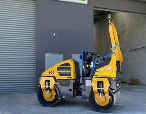 Rodillo Vibratorio Tándem XD120 de 3 Toneladas, Compactador de Asfalto de Doble Tambor, Máquina de Construcción de Carreteras con Motor Kubota Confiable, Lista para Usar - Product Image 2